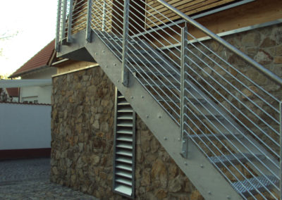 metalowe schody zewnętrzne