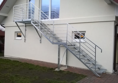 schody metalowe na piętro
